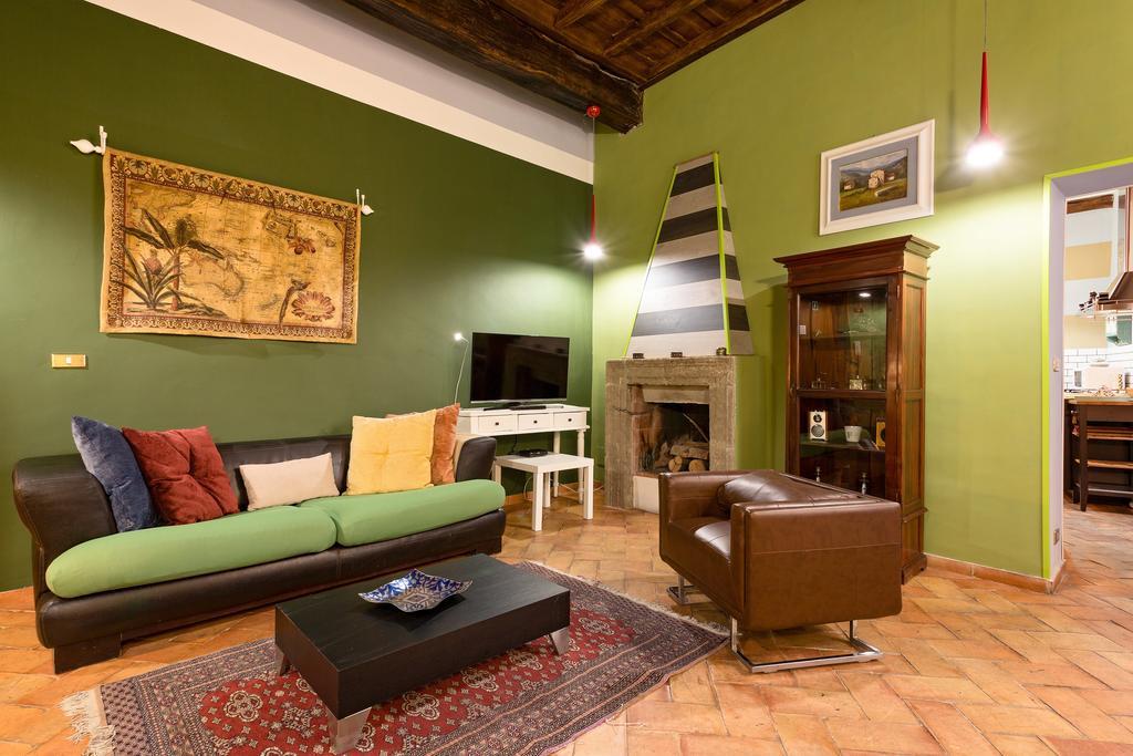As Feel - Vicolo Delle Grotte Rom